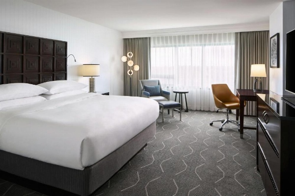 Renaissance Baltimore Harborplace Hotel image 11